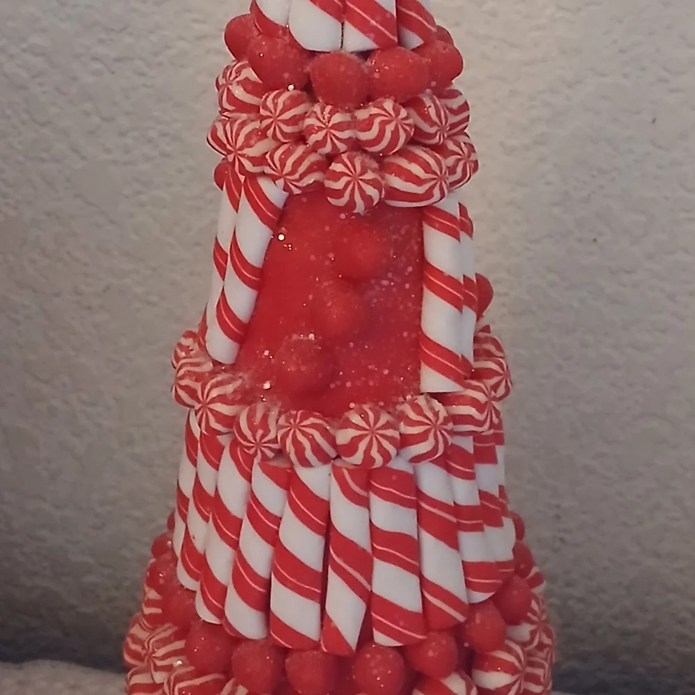 Peppermint tree - Picture 2 of 3